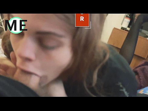 ❤️ Грлени курац, поцепане најлонке и поцепане штикле лепо је упознати ❌ Јебени видео  код нас
